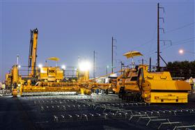 Haines & Kibblehouse, Inc.: The Gomaco paving spread is ready for the first day of concrete paving on I-95 in Philadelphia, PA. 